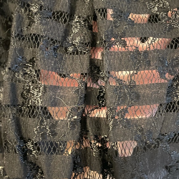 Black skirt - Picture 2 of 2